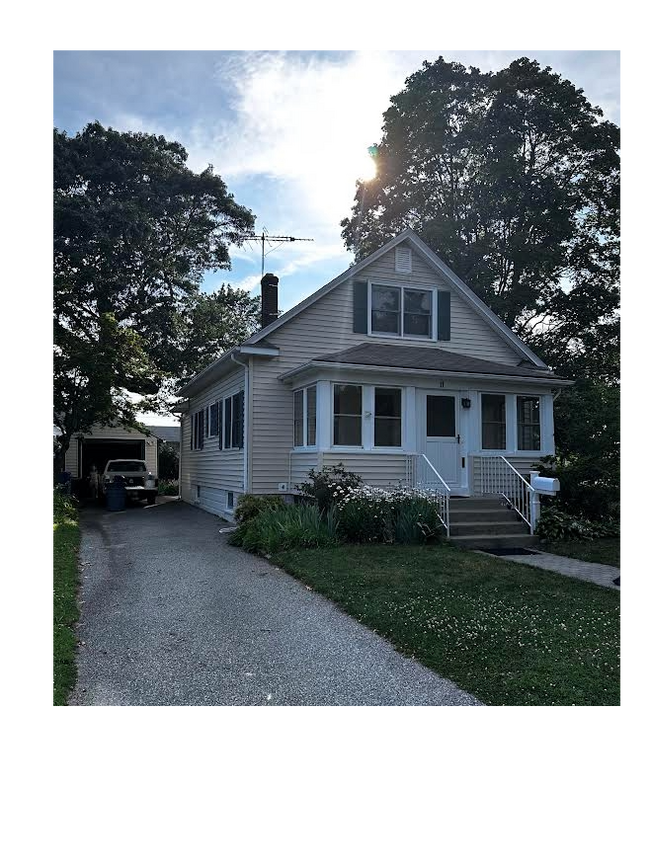 Photo - 11 Boxwood Ave House