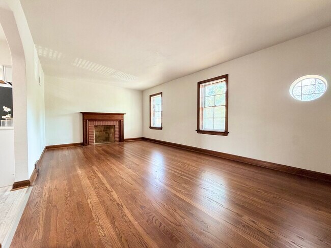 Photo - 4734 Locke Ave Unit 2nd fl