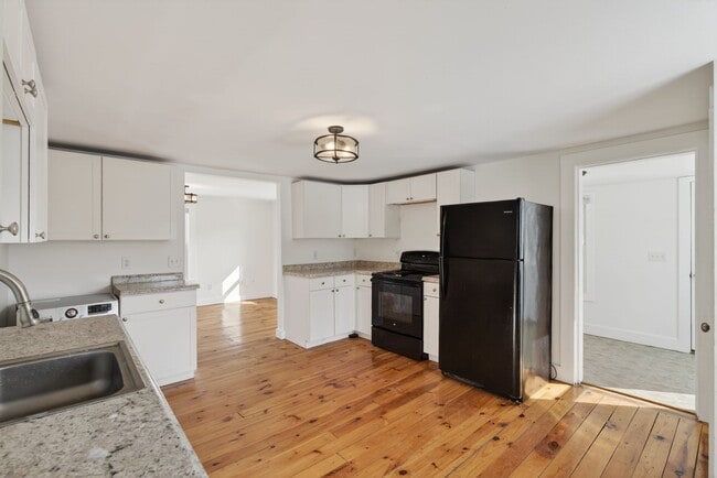 Photo - 28 DuPont Ave Unidad 2