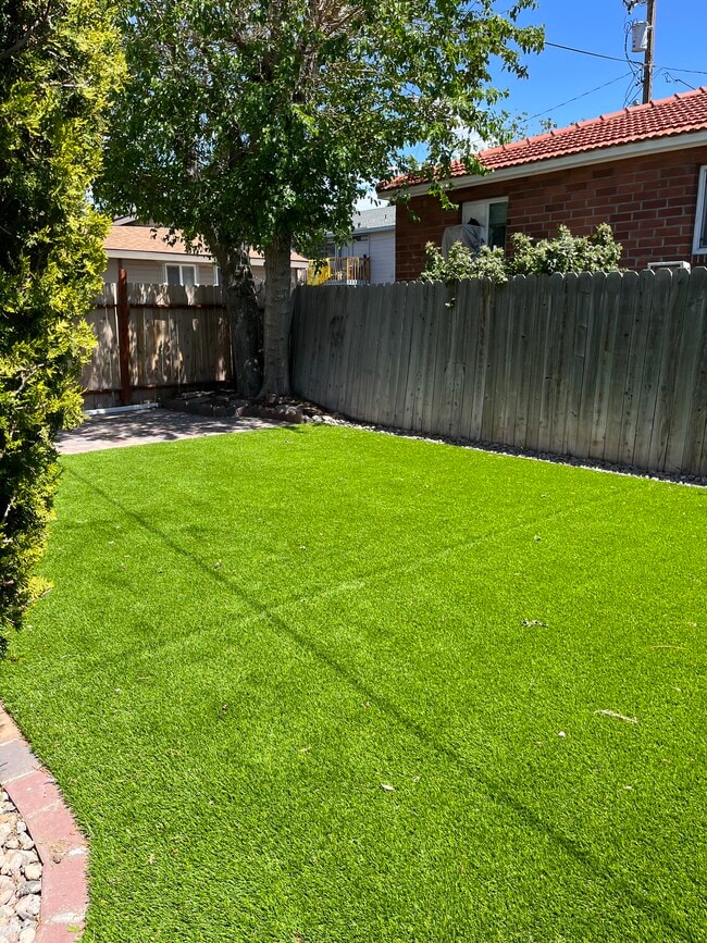 Photo - 1028 Watt St