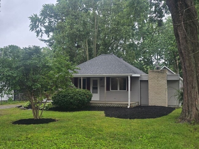 Photo - 3 Bedroom Home in Champaign!