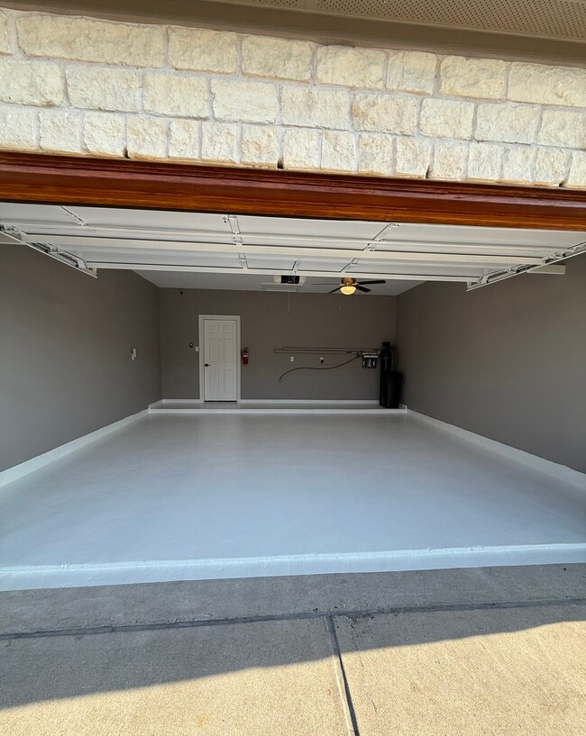 Photo - 178 Amber Oak Dr