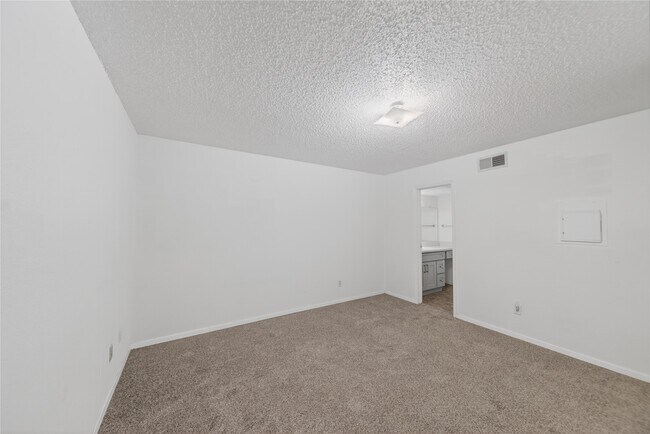 Photo - 2750 Holly Hall St Unidad 1706