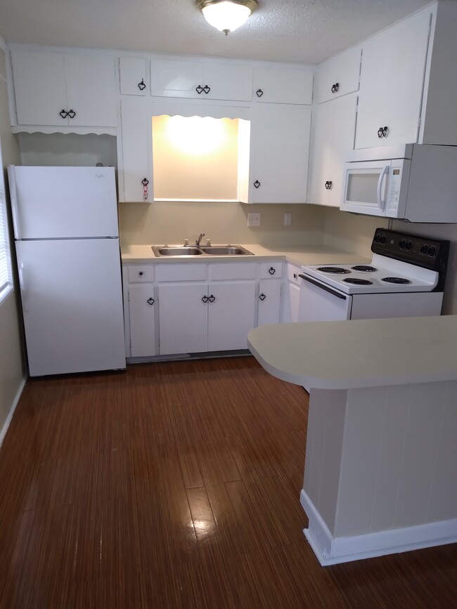 College Park Apartment - College Park Apartment Unit 1203-105