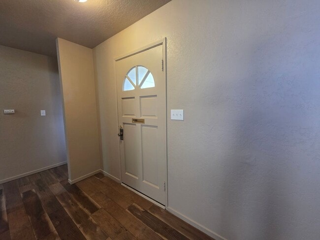 Photo - 3 bedroom single story in Turlock!