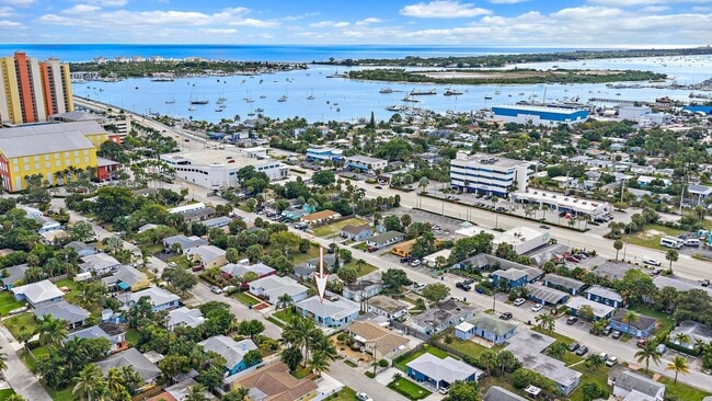 Photo - 135 E 28th St Casa