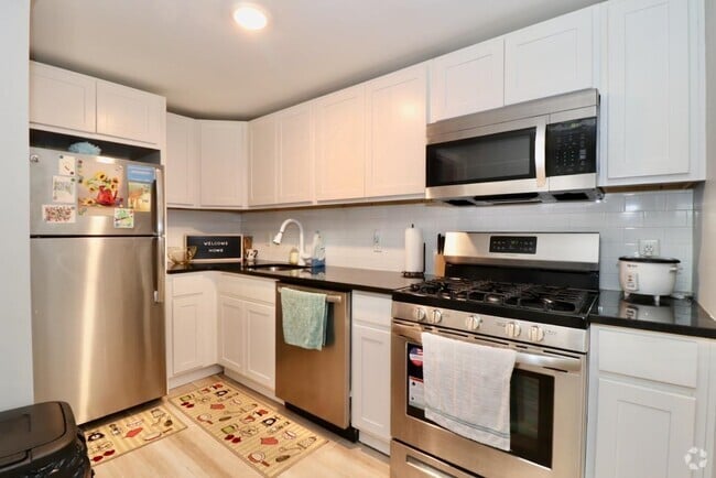 Building Photo - 238 South St Unit 1 Rental