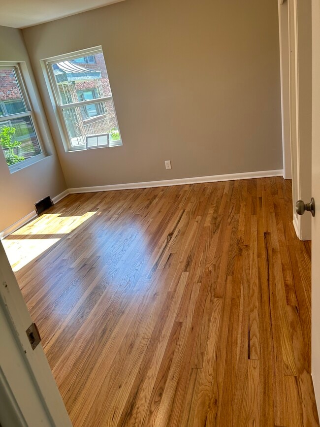 Photo - 4402 N 52nd St Unit Apt 4
