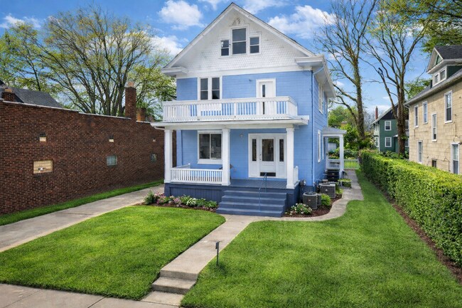 Building Photo - 3-bedroom apartment for rent Unit 1221 California Ave - 2