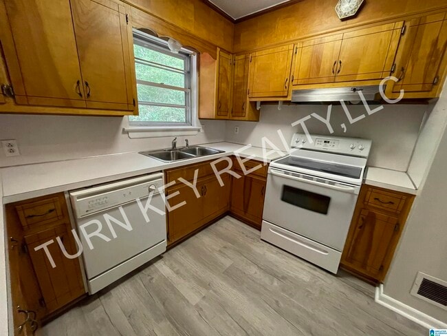 Photo - 444 Harden Rd