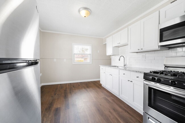 Photo - 14621 Agnes St