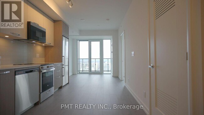 Photo - 75 James St S Unit 3101