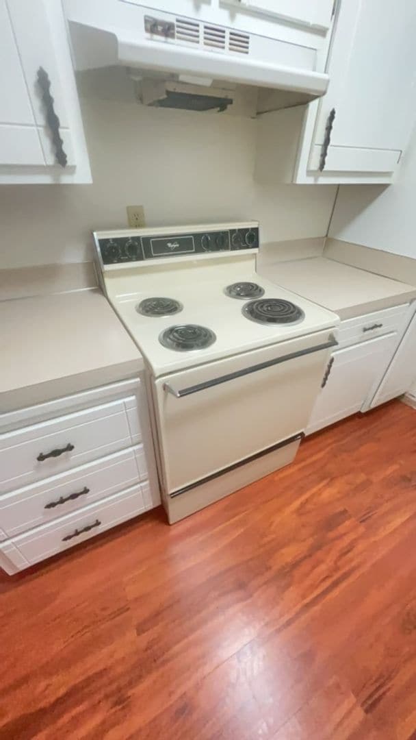 Photo - 1 Bd 1 Ba - Downtown Port Angeles Ground Floor Unit!!! Unit 17