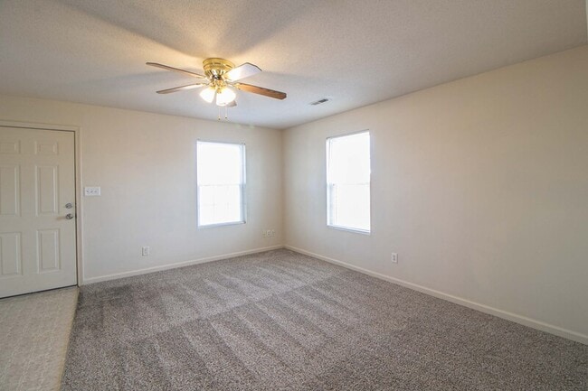 Photo - 3292 Tower Dr