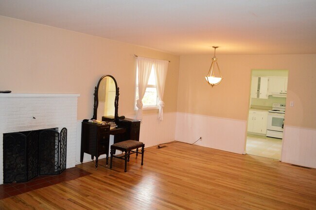 Photo - 137 Yale Ave