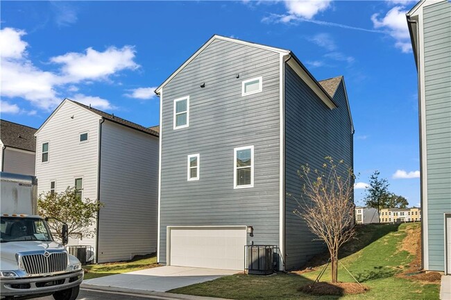 Photo - 2713 Crk Vw Ter NW