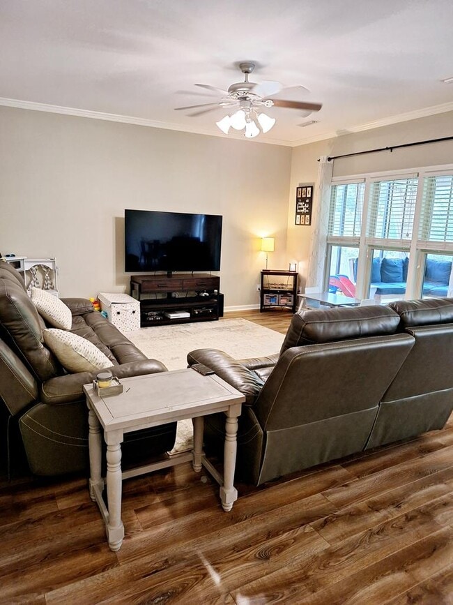 Photo - 324 Camberly Ct