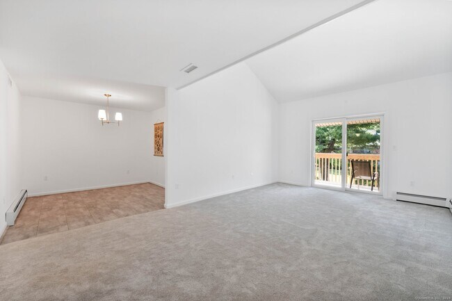 Photo - 24 Amato Dr Unidad APT L