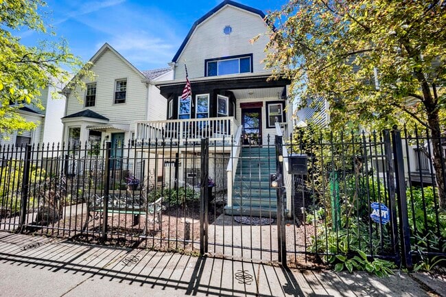Photo - 3721 W Shakespeare Ave