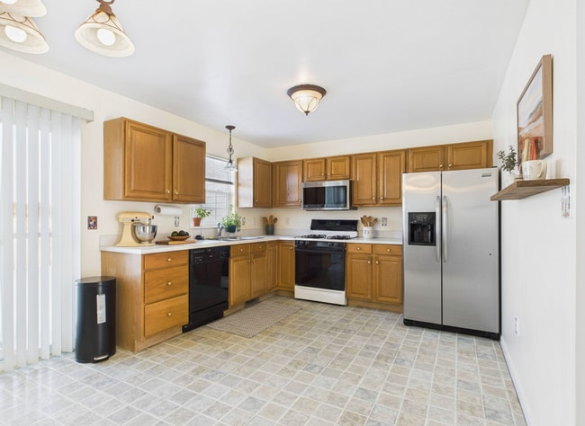 Photo - Beautiful 3 Bedroom, 3 Bath Townhome in Central York Schools!