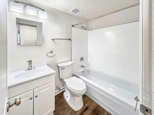 Photo - Overlook at Wyoming