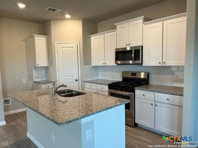 Photo - 2831 Calandra Lark