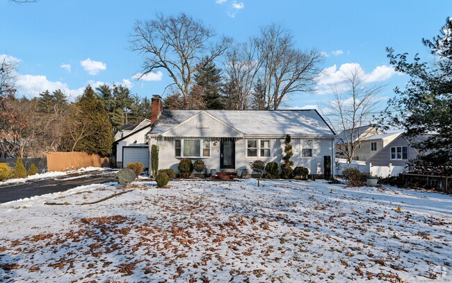 Building Photo - 1815 New Britain Ave Rental