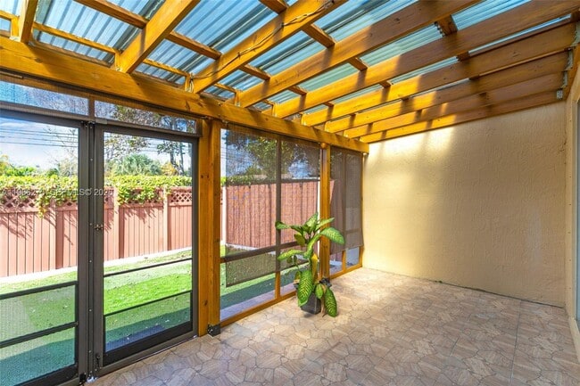 Photo - 30 SE 6th Rd