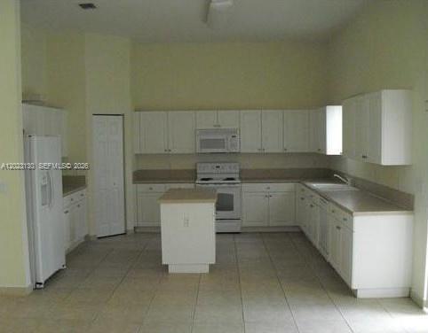 Photo - 1423 NE 40th Rd