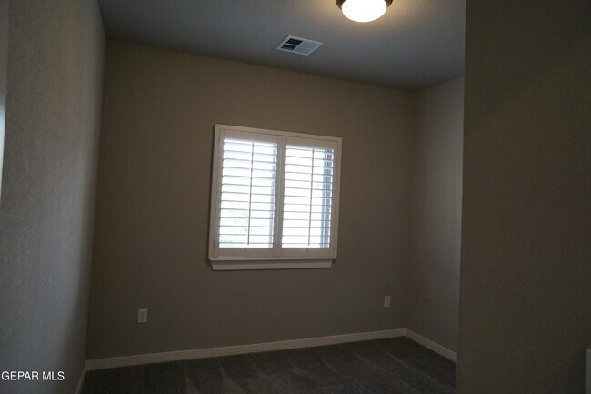 Photo - 217 Ilchester Wy