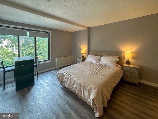 Photo - 1440 N St NW Unit 308