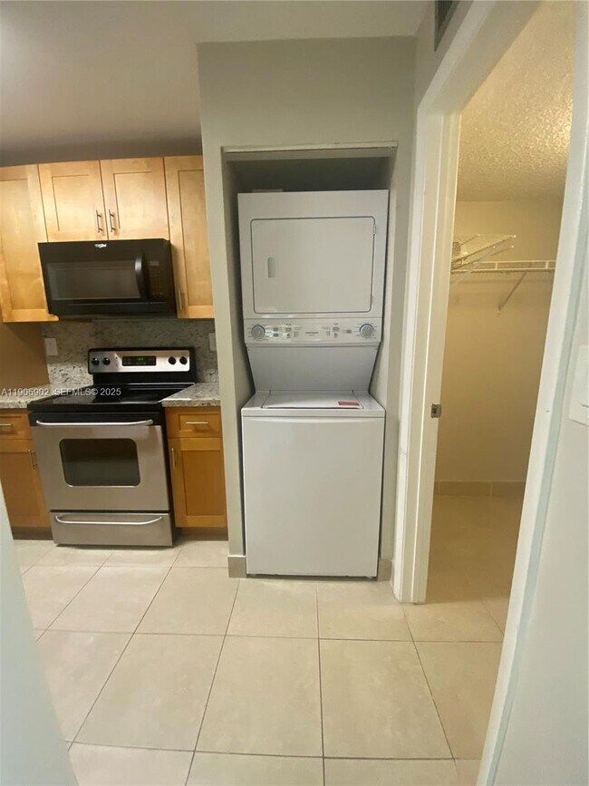 Photo - 11232 SW 12th St Unit 101