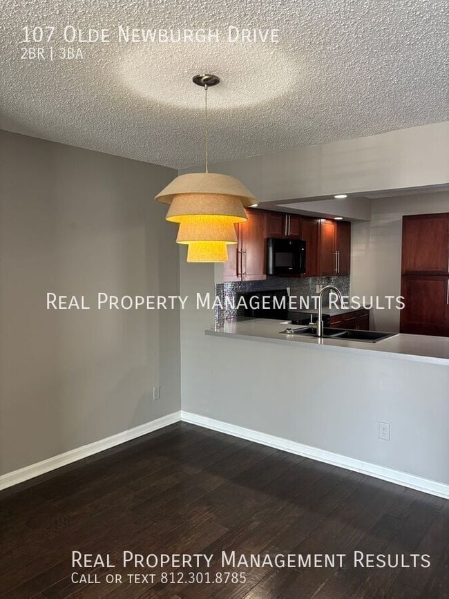 Photo - 107 Olde Newburgh Dr