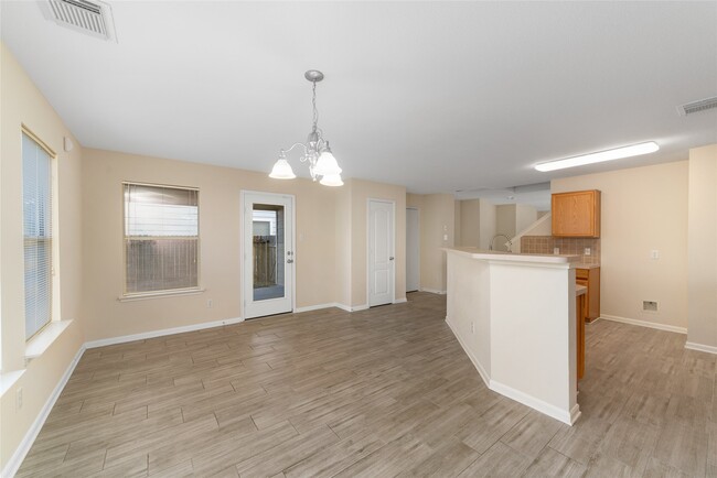 Photo - 311 Remington Creek Dr