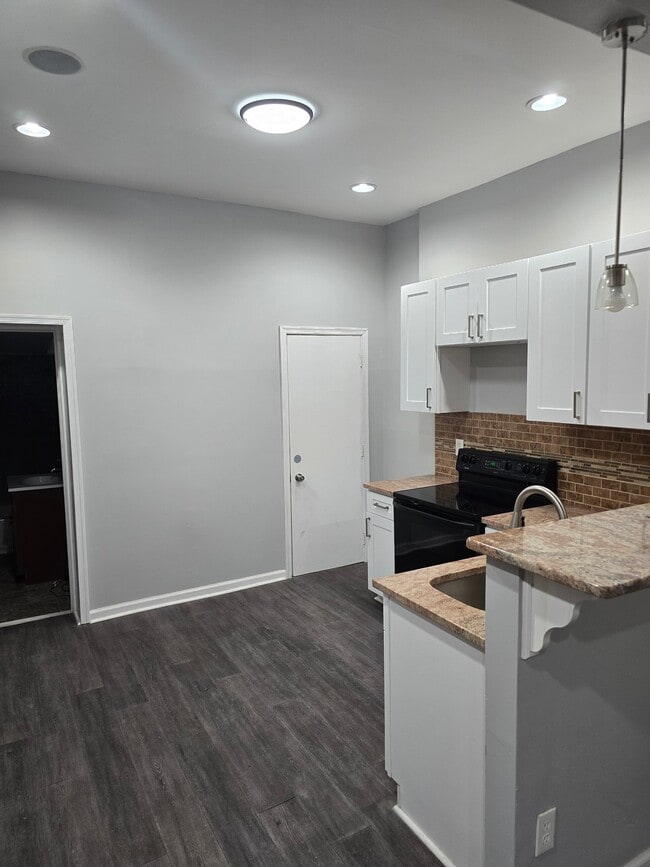 Photo - 342 N 52nd St Unit 2