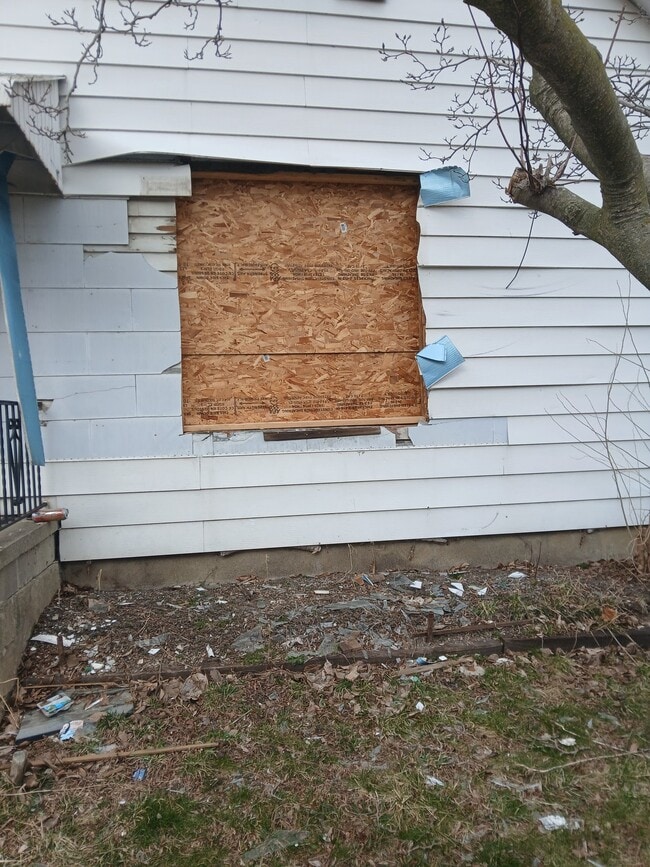 Photo - 912 Waldman Ave