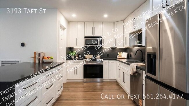 Photo - 3193 Taft St