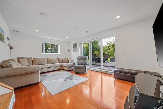 Photo - 49 Bruce Ln Casa