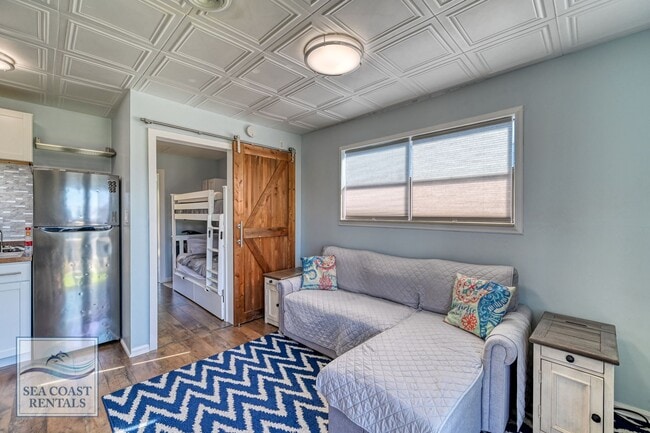 Photo - PERFECT ONE BEDROOM OFF-SEASON RENTAL AVAILABLE AFTER LABOR DAY