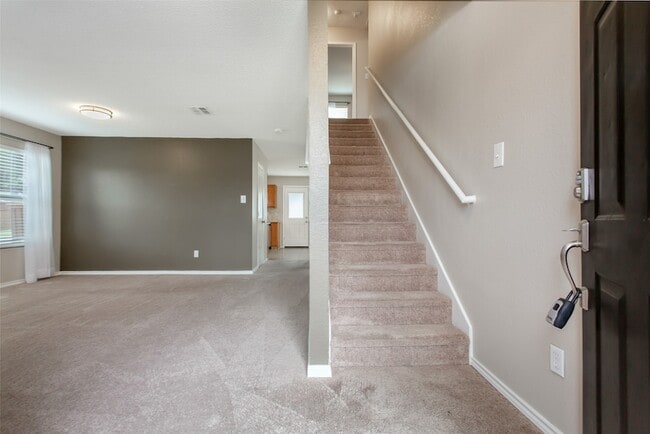 Photo - 2700 Peach Dr