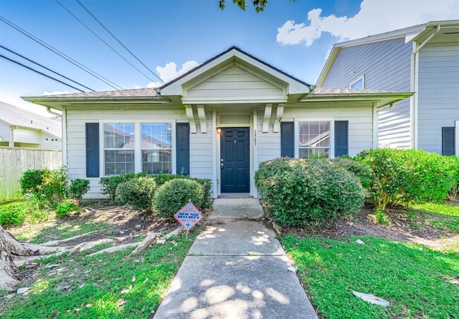 Photo - 1561 Nichole Woods Dr