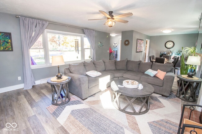 Photo - 1799 Conner St