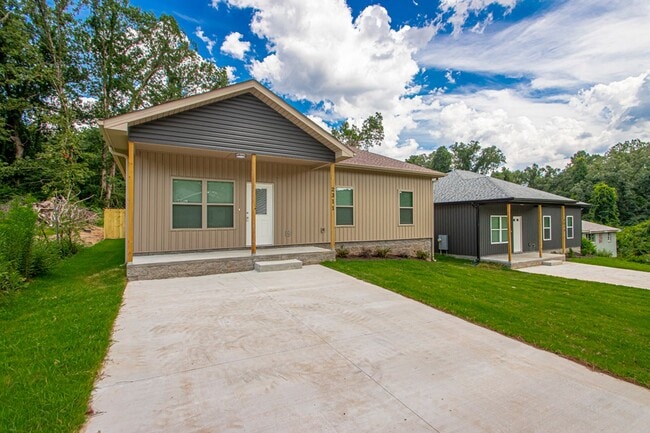 Photo - 2311 Nichols Rd