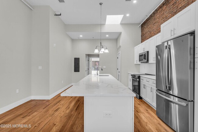 Photo - 7 Broad St Unit 4