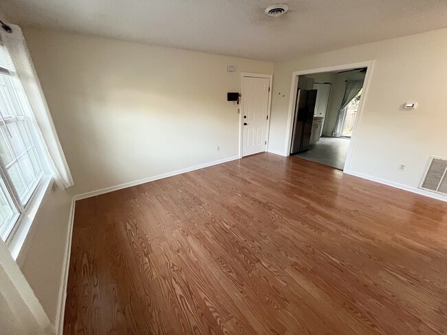 Photo - 25A Pine Ln Unit 25A Pine Lane Apt 7