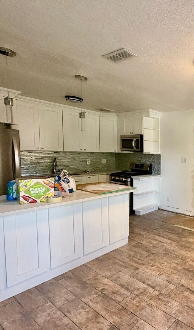 Photo - 7622 Cassino Ave