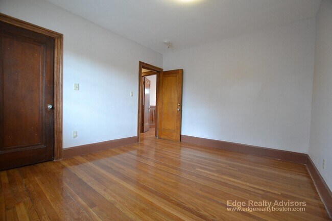 283 N Harvard St Unit 1