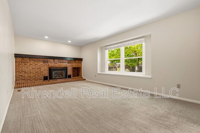 Photo - 8007 S Datura St