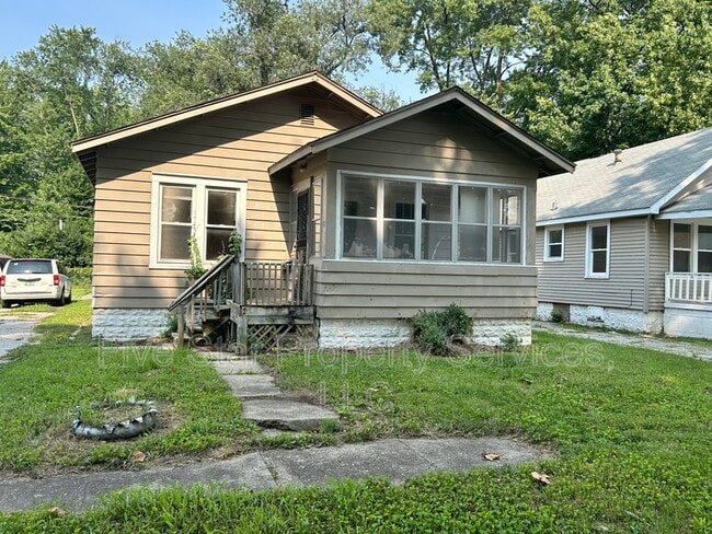 Building Photo - 107 S Livingston St Rental