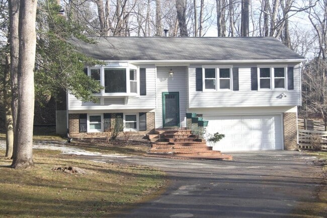 Building Photo - 9944 Murnane St